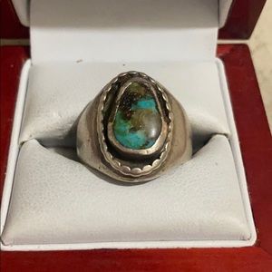 Sterling silver Navajo means turguoise stone ring